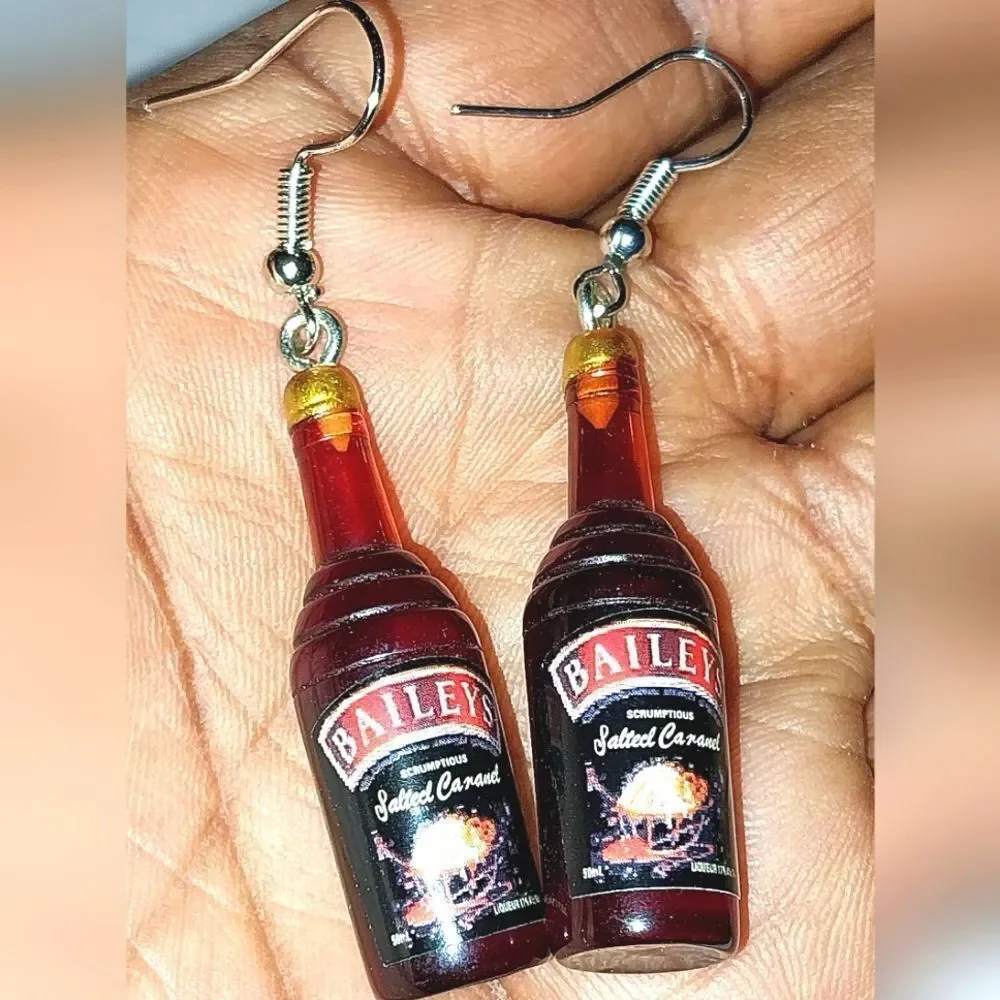 Vintage Super Cute  Retro Boozy Resin Earring
